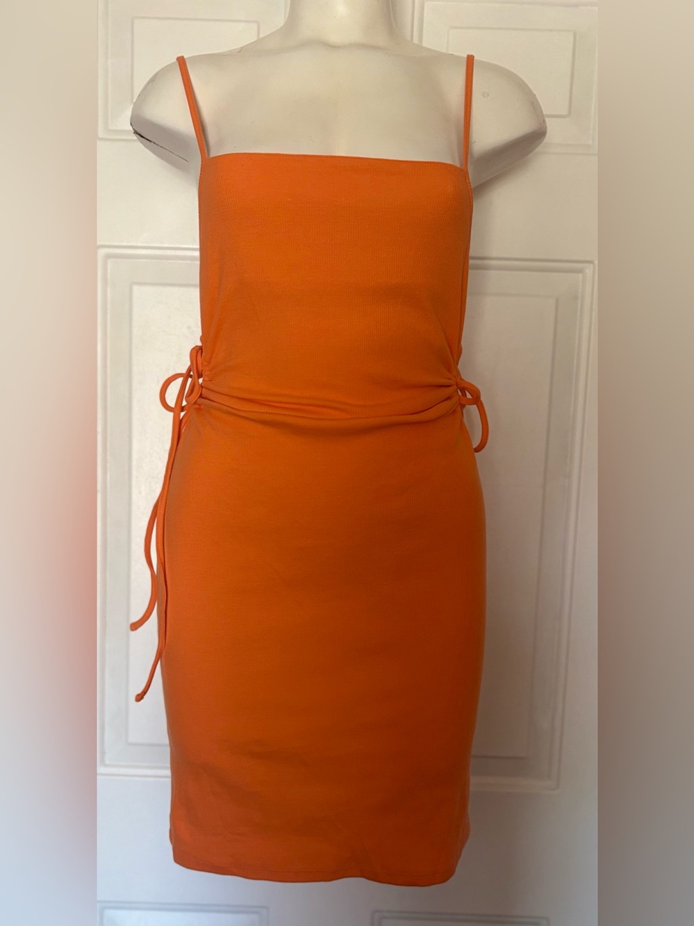NWT Zara Orange Bodycon Dress w/side Detail Womens size Large